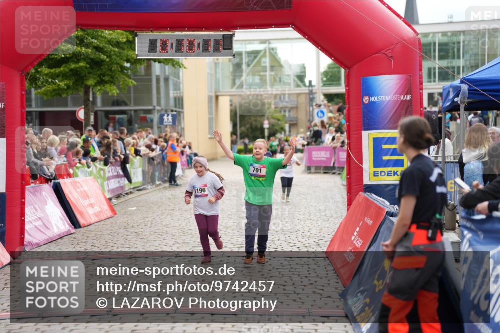 12.06.2026 - Holstenköstenlauf LAZAROV Photography http://msf.ph/oto/9742457 12.06.2026 16:25:09 Laufen 1196, 701, 701, 1116, 1196, 1316 meine-sportfotos.de