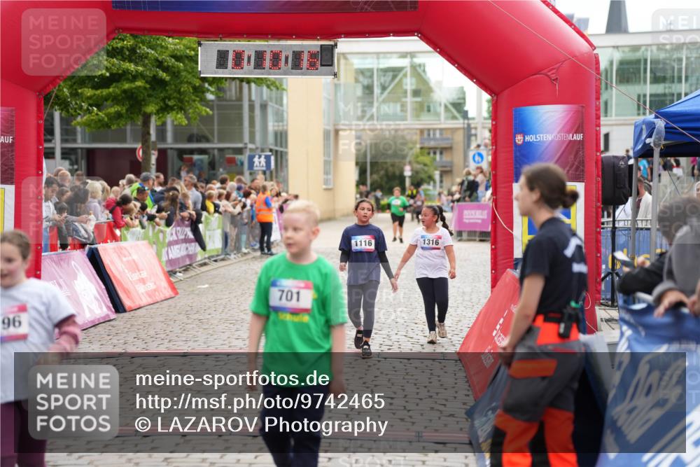 12.06.2026 - Holstenköstenlauf LAZAROV Photography http://msf.ph/oto/9742465 12.06.2026 16:25:14 Laufen 96, 701, 1116, 1316, 1116, 1316 meine-sportfotos.de
