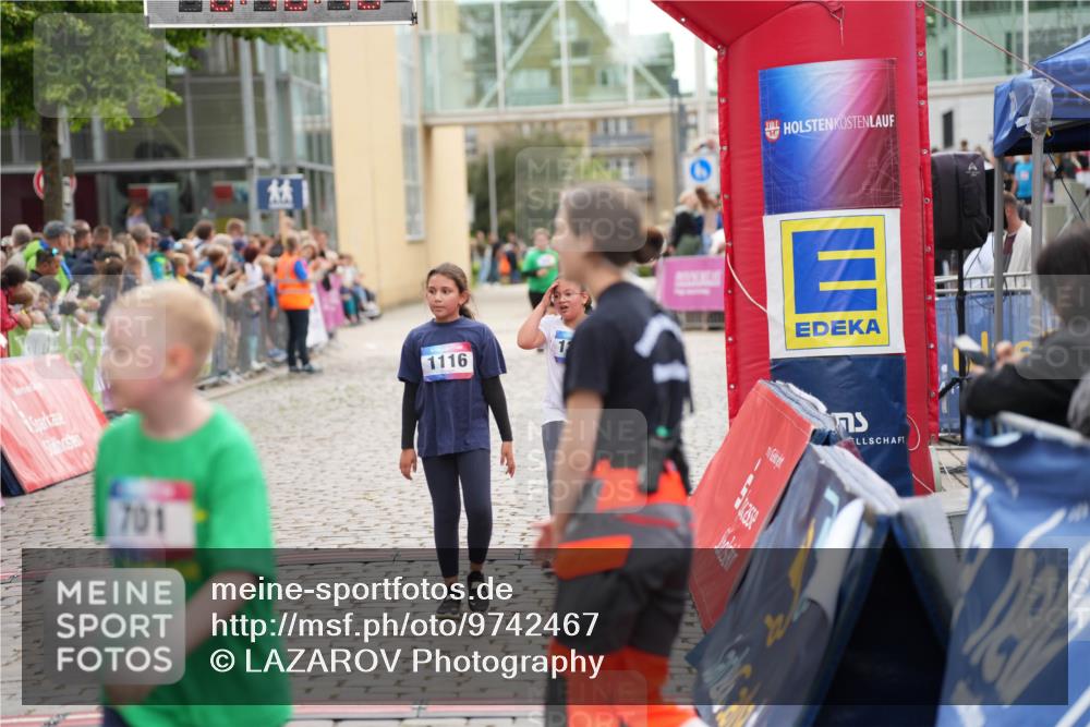 12.06.2026 - Holstenköstenlauf LAZAROV Photography http://msf.ph/oto/9742467 12.06.2026 16:25:15 Laufen 701, 1116, 1, 74, 30, 1116, 1316 meine-sportfotos.de