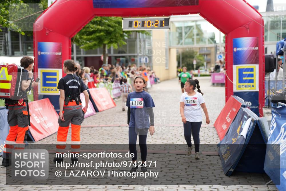 12.06.2026 - Holstenköstenlauf LAZAROV Photography http://msf.ph/oto/9742471 12.06.2026 16:25:19 Laufen 10, 10, 21, 1316, 1116, 699 meine-sportfotos.de