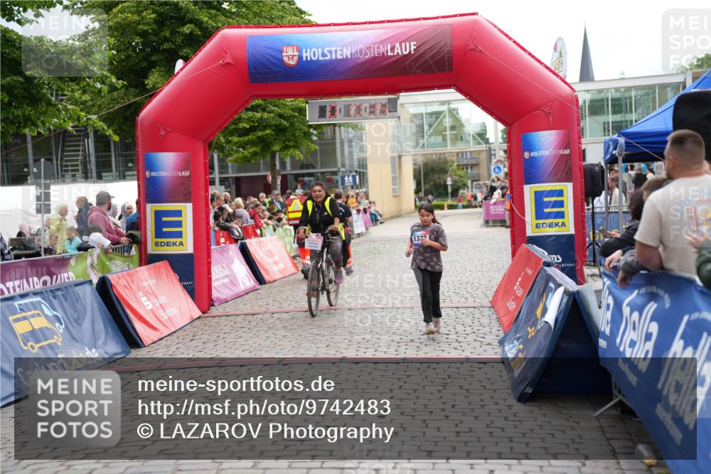 12.06.2026 - Holstenköstenlauf LAZAROV Photography http://msf.ph/oto/9742483 12.06.2026 16:25:33 Laufen 1322, 1322 meine-sportfotos.de
