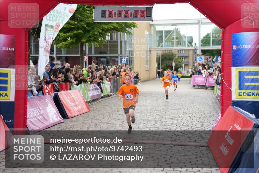 12.06.2026 - Holstenköstenlauf LAZAROV Photography http://msf.ph/oto/9742493 12.06.2026 16:34:50 Laufen 373, 224, 373, 376 meine-sportfotos.de