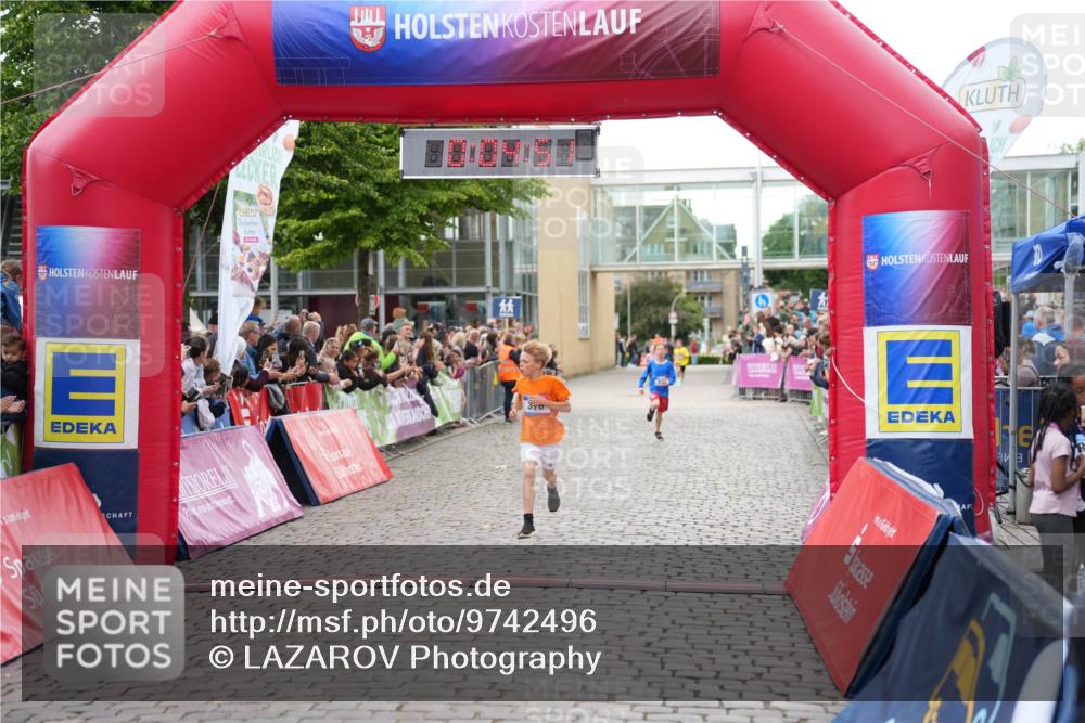 12.06.2026 - Holstenköstenlauf LAZAROV Photography http://msf.ph/oto/9742496 12.06.2026 16:34:53 Laufen 224, 373, 376 meine-sportfotos.de
