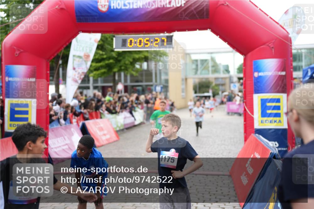 12.06.2026 - Holstenköstenlauf LAZAROV Photography http://msf.ph/oto/9742522 12.06.2026 16:35:29 Laufen 266, 0, 05, 27, 1175, 642, 648, 723, 1177 meine-sportfotos.de