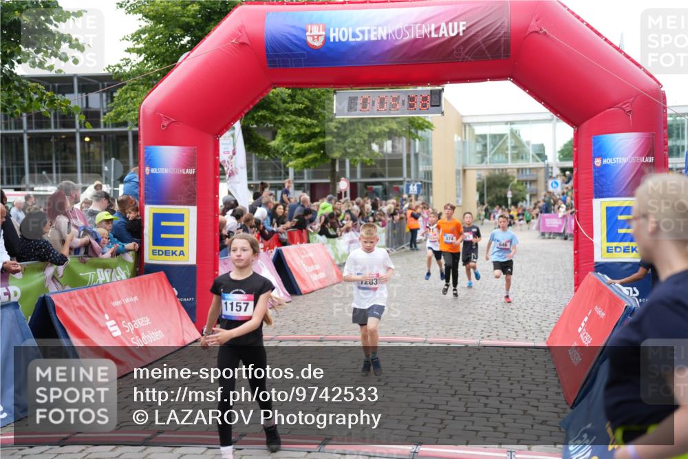 12.06.2026 - Holstenköstenlauf LAZAROV Photography http://msf.ph/oto/9742533 12.06.2026 16:35:40 Laufen 1157, 1283, 374, 646, 75, 220, 374, 630, 646, 875, 1157, 1283 meine-sportfotos.de