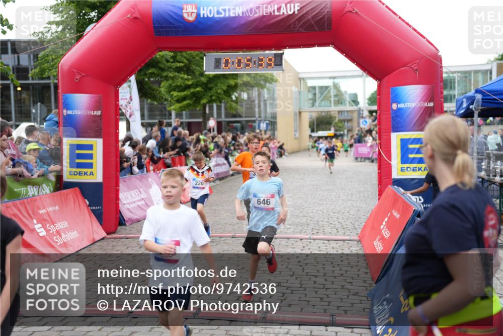 12.06.2026 - Holstenköstenlauf LAZAROV Photography http://msf.ph/oto/9742536 12.06.2026 16:35:41 Laufen 220, 646, 220, 374, 630, 646, 875, 1283 meine-sportfotos.de