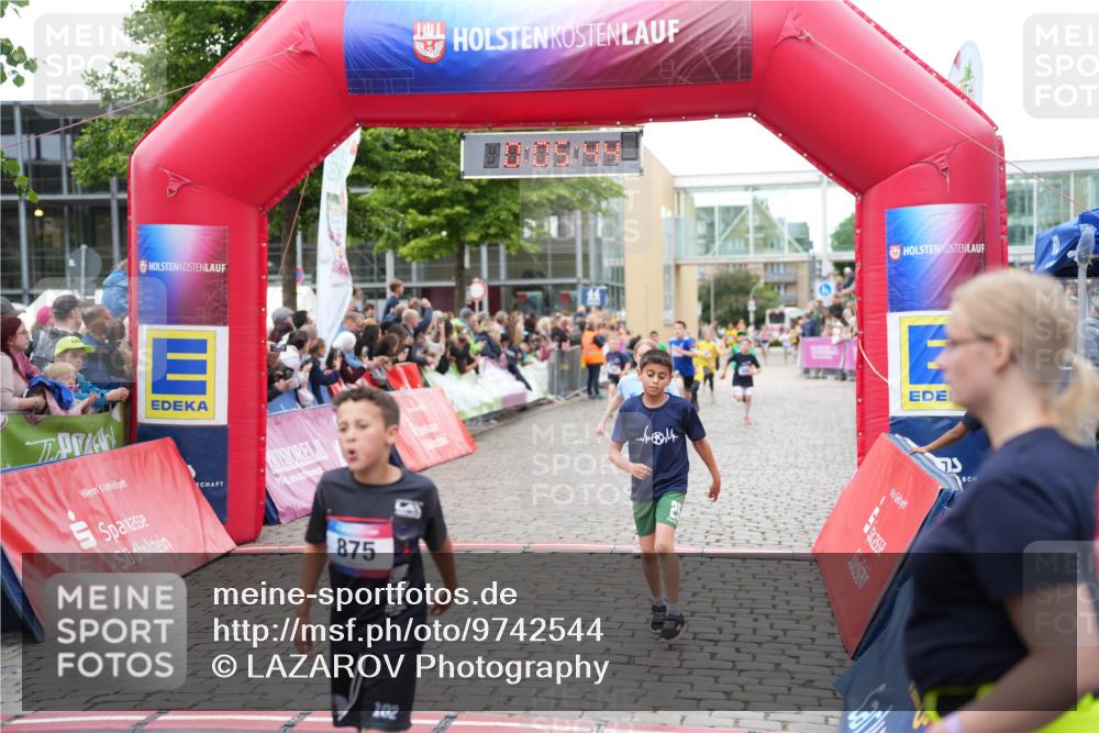 12.06.2026 - Holstenköstenlauf LAZAROV Photography http://msf.ph/oto/9742544 12.06.2026 16:35:47 Laufen 875, 102, 251, 496, 502, 630, 731, 733, 734, 880, 996, 998, 1296 meine-sportfotos.de