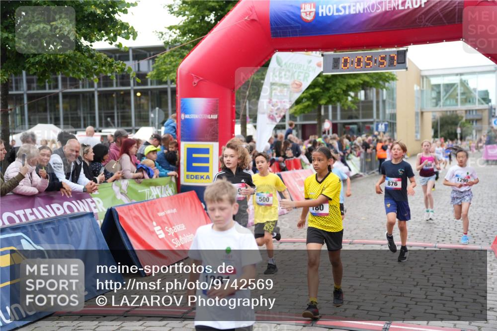 12.06.2026 - Holstenköstenlauf LAZAROV Photography http://msf.ph/oto/9742569 12.06.2026 16:36:00 Laufen 1281, 85, 10, 05, 876, 500, 886, 1290, 50, 180, 219, 500, 635, 636, 876, 885, 886, 899, 1176, 1179, 1281, 1290 meine-sportfotos.de