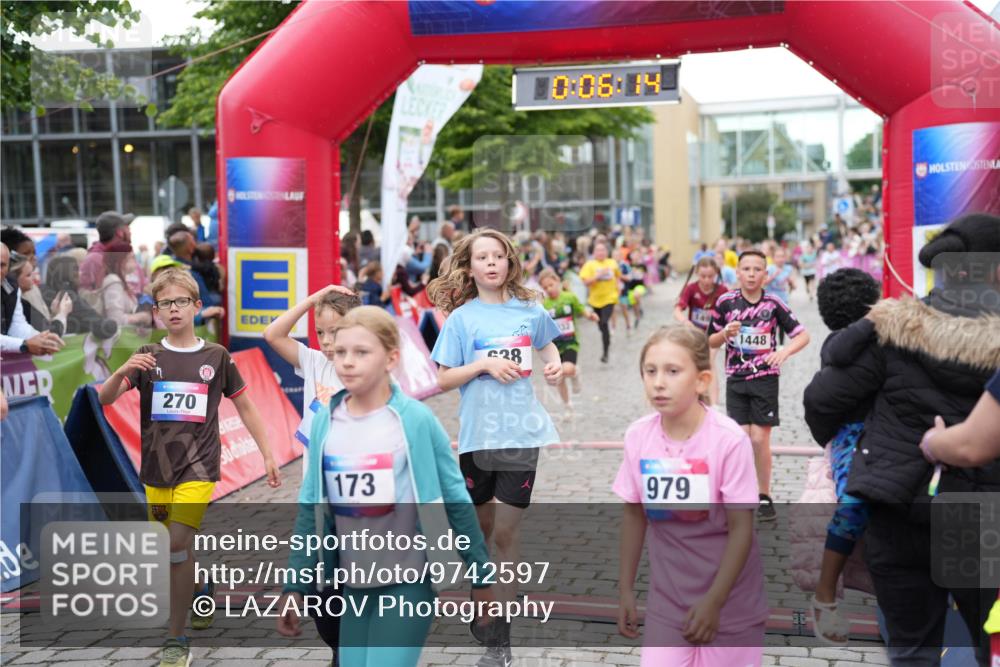 12.06.2026 - Holstenköstenlauf LAZAROV Photography http://msf.ph/oto/9742597 12.06.2026 16:36:16 Laufen 270, 173, 10, 05, 14, 28, 1448, 979, 15, 19, 109, 216, 270, 271, 272, 487, 488, 622, 629, 638, 979, 1165, 1282, 1289, 1430, 1432, 1448, 1472, 1496 meine-sportfotos.de