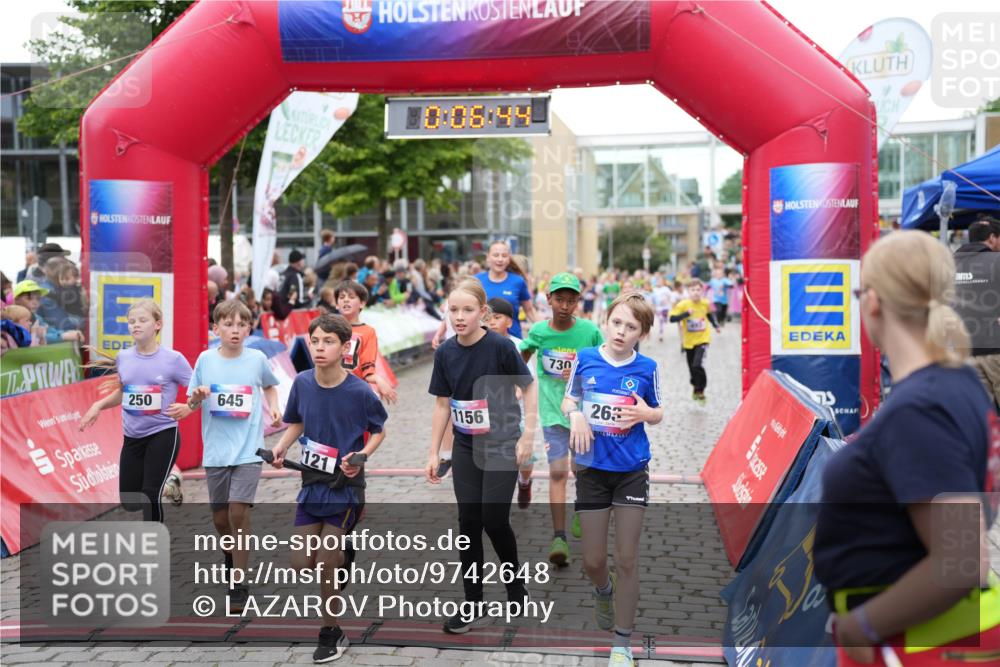 12.06.2026 - Holstenköstenlauf LAZAROV Photography http://msf.ph/oto/9742648 12.06.2026 16:36:46 Laufen 250, 645, 10, 08, 44, 121, 1156, 730, 263, 72, 96, 121, 182, 221, 250, 263, 269, 280, 491, 493, 621, 623, 645, 730, 878, 1094, 1156, 1172, 1180, 1182, 1280, 1294, 1304, 1431, 1434 meine-sportfotos.de