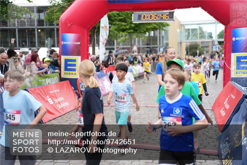 12.06.2026 - Holstenköstenlauf LAZAROV Photography http://msf.ph/oto/9742651 12.06.2026 16:36:48 Laufen 645, 6, 87, 1094, 10, 05, 45, 262, 72, 96, 121, 182, 221, 250, 258, 269, 280, 491, 493, 621, 623, 628, 726, 878, 1172, 1180, 1182, 1280, 1294, 1304, 1431, 1434 meine-sportfotos.de