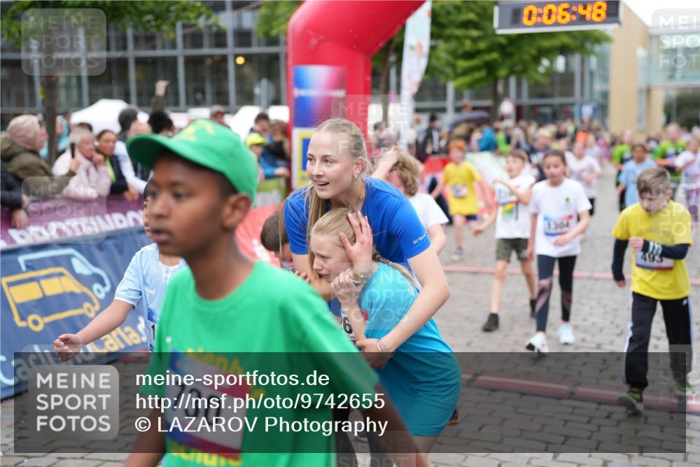 12.06.2026 - Holstenköstenlauf LAZAROV Photography http://msf.ph/oto/9742655 12.06.2026 16:36:50 Laufen 730, 6, 0, 06, 48, 72, 96, 121, 182, 221, 258, 280, 491, 493, 621, 623, 628, 726, 874, 1180, 1182, 1280, 1294, 1304, 1431, 1434 meine-sportfotos.de