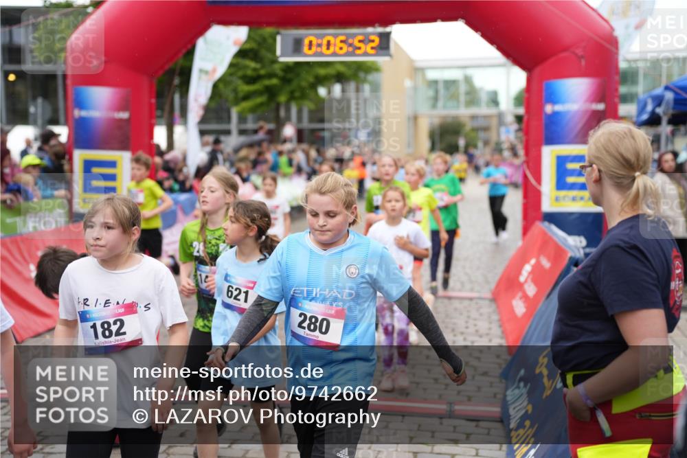12.06.2026 - Holstenköstenlauf LAZAROV Photography http://msf.ph/oto/9742662 12.06.2026 16:36:54 Laufen 182, 0, 06, 52, 621, 280, 72, 96, 121, 174, 182, 221, 255, 258, 276, 280, 377, 499, 501, 504, 621, 628, 726, 874, 1180, 1182, 1280, 1292, 1396, 1431, 1434 meine-sportfotos.de