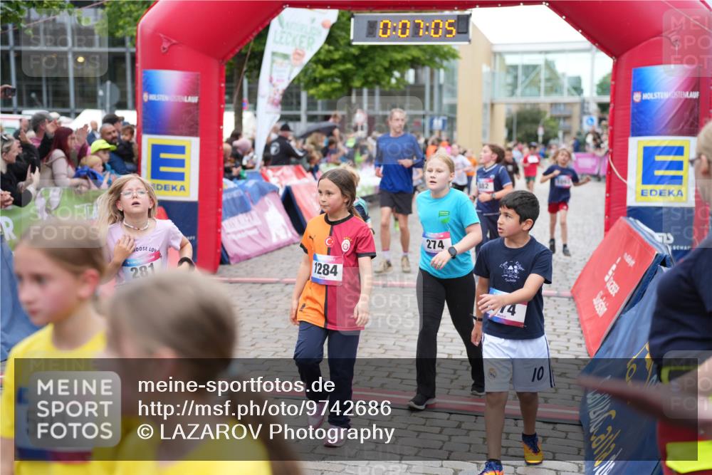12.06.2026 - Holstenköstenlauf LAZAROV Photography http://msf.ph/oto/9742686 12.06.2026 16:37:07 Laufen 501, 281, 0, 07, 05, 1284, 274, 4, 10, 175, 176, 274, 632, 882, 1093, 1160, 1169, 1295, 1559 meine-sportfotos.de