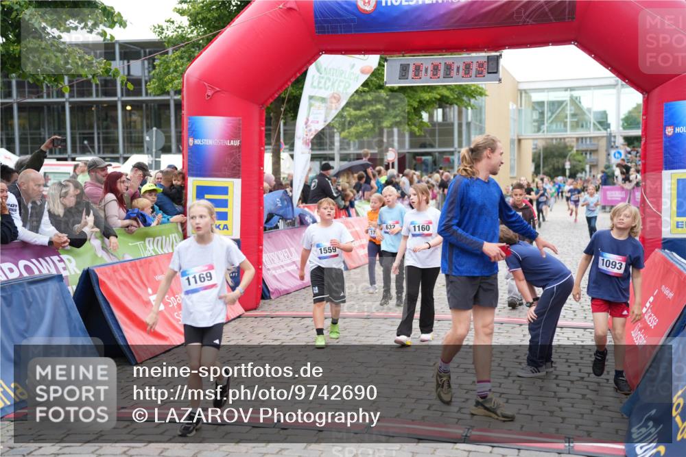 12.06.2026 - Holstenköstenlauf LAZAROV Photography http://msf.ph/oto/9742690 12.06.2026 16:37:11 Laufen 1169, 1559, 17, 632, 1160, 1093, 90, 175, 176, 624, 632, 637, 1000, 1093, 1160, 1169, 1442, 1559 meine-sportfotos.de
