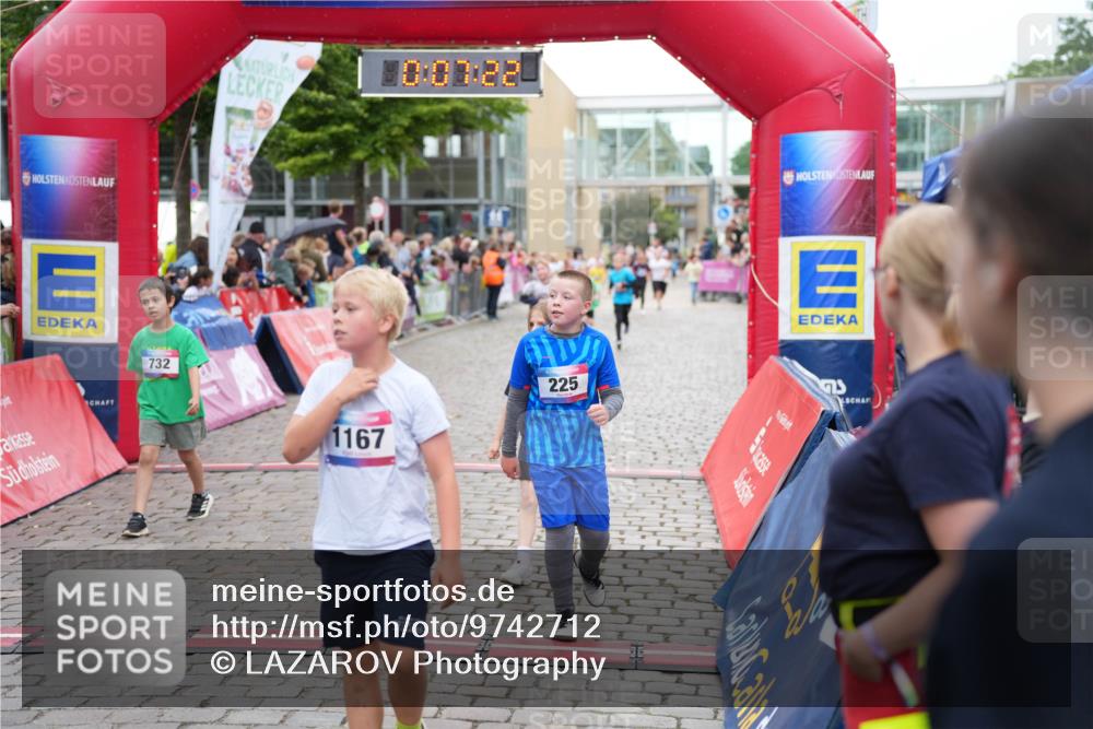 12.06.2026 - Holstenköstenlauf LAZAROV Photography http://msf.ph/oto/9742712 12.06.2026 16:37:25 Laufen 732, 10, 07, 22, 1167, 225, 225, 256, 492, 715, 732, 891, 895, 1085, 1181, 1291, 1428, 1554 meine-sportfotos.de