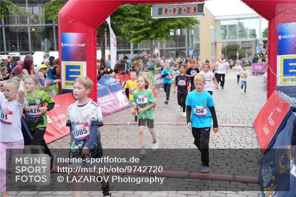 12.06.2026 - Holstenköstenlauf LAZAROV Photography http://msf.ph/oto/9742720 12.06.2026 16:37:32 Laufen 891, 428, 492, 1085, 715, 1181, 1554, 256, 256, 257, 261, 268, 492, 644, 715, 871, 891, 897, 1181, 1291, 1428, 1554 meine-sportfotos.de