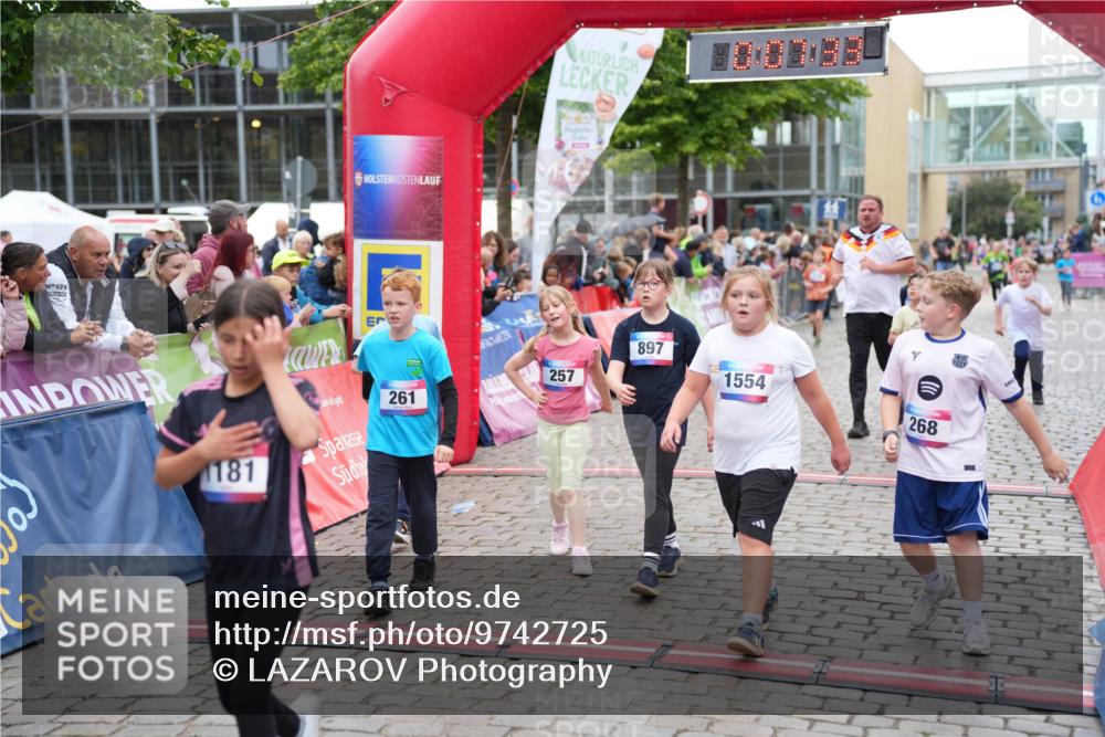 12.06.2026 - Holstenköstenlauf LAZAROV Photography http://msf.ph/oto/9742725 12.06.2026 16:37:36 Laufen 0, 1181, 261, 257, 897, 1554, 268, 218, 257, 261, 268, 644, 871, 897, 1163, 1513, 1515 meine-sportfotos.de