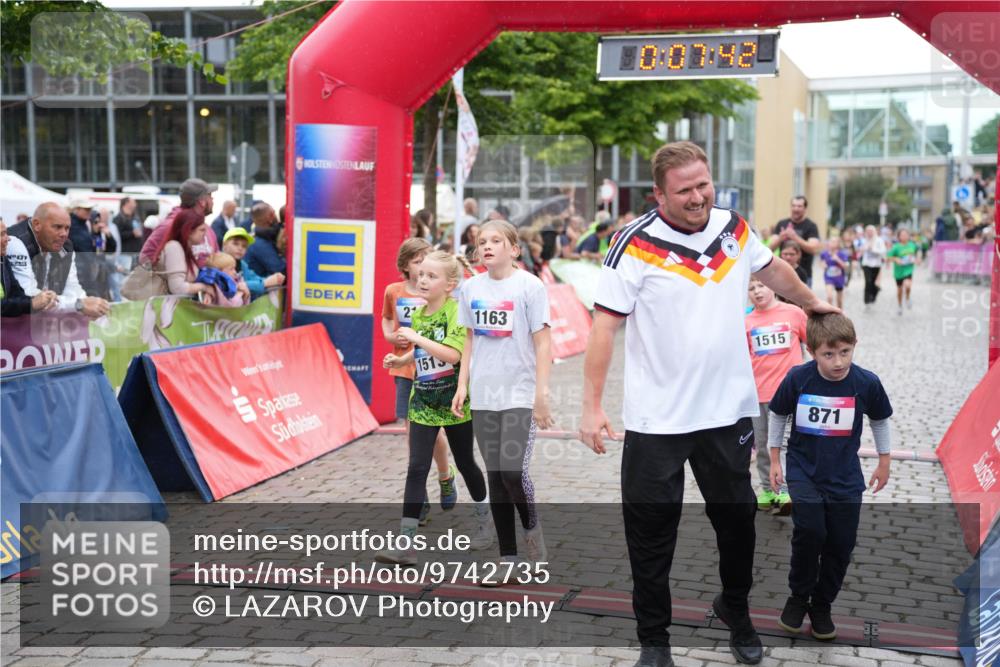 12.06.2026 - Holstenköstenlauf LAZAROV Photography http://msf.ph/oto/9742735 12.06.2026 16:37:45 Laufen 2, 55555, 151, 1163, 0, 07, 42, 1515, 871, 217, 218, 252, 279, 720, 877, 900, 1039, 1483, 1513, 1515, 1532 meine-sportfotos.de