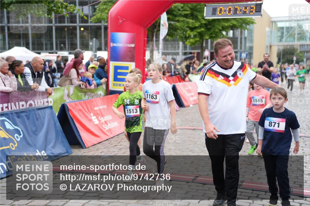 12.06.2026 - Holstenköstenlauf LAZAROV Photography http://msf.ph/oto/9742736 12.06.2026 16:37:45 Laufen 0, 07, 43, 1513, 1163, 115, 1515, 871, 217, 218, 252, 279, 720, 877, 900, 1039, 1483, 1513, 1515, 1532 meine-sportfotos.de