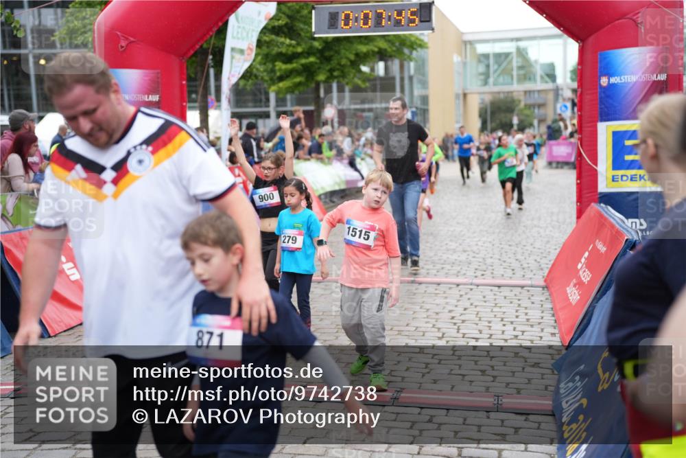12.06.2026 - Holstenköstenlauf LAZAROV Photography http://msf.ph/oto/9742738 12.06.2026 16:37:47 Laufen 10, 07, 45, 871, 900, 279, 1515, 217, 252, 279, 640, 720, 877, 890, 900, 1039, 1162, 1483, 1532 meine-sportfotos.de