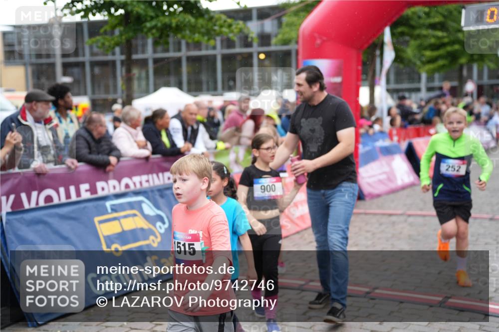 12.06.2026 - Holstenköstenlauf LAZAROV Photography http://msf.ph/oto/9742746 12.06.2026 16:37:50 Laufen 1515, 900, 252, 217, 252, 640, 720, 877, 888, 890, 1039, 1162, 1483, 1505, 1518, 1529, 1532 meine-sportfotos.de