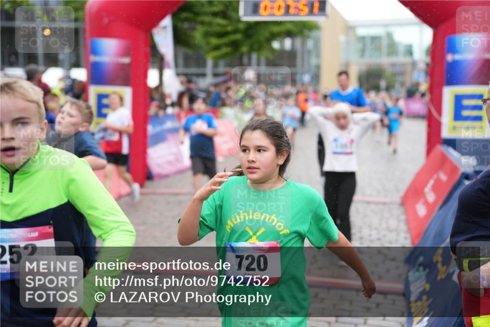 12.06.2026 - Holstenköstenlauf LAZAROV Photography http://msf.ph/oto/9742752 12.06.2026 16:37:53 Laufen 252, 0, 075, 36, 720, 122, 217, 498, 640, 877, 888, 890, 1039, 1162, 1288, 1302, 1483, 1505, 1518, 1529, 1531 meine-sportfotos.de
