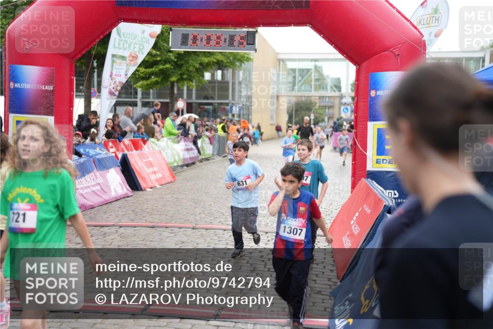 12.06.2026 - Holstenköstenlauf LAZAROV Photography http://msf.ph/oto/9742794 12.06.2026 16:38:17 Laufen 721, 7, 631, 1307, 178, 275, 506, 631, 716, 721, 889, 973, 977, 1076, 1088, 1097, 1307, 1461 meine-sportfotos.de