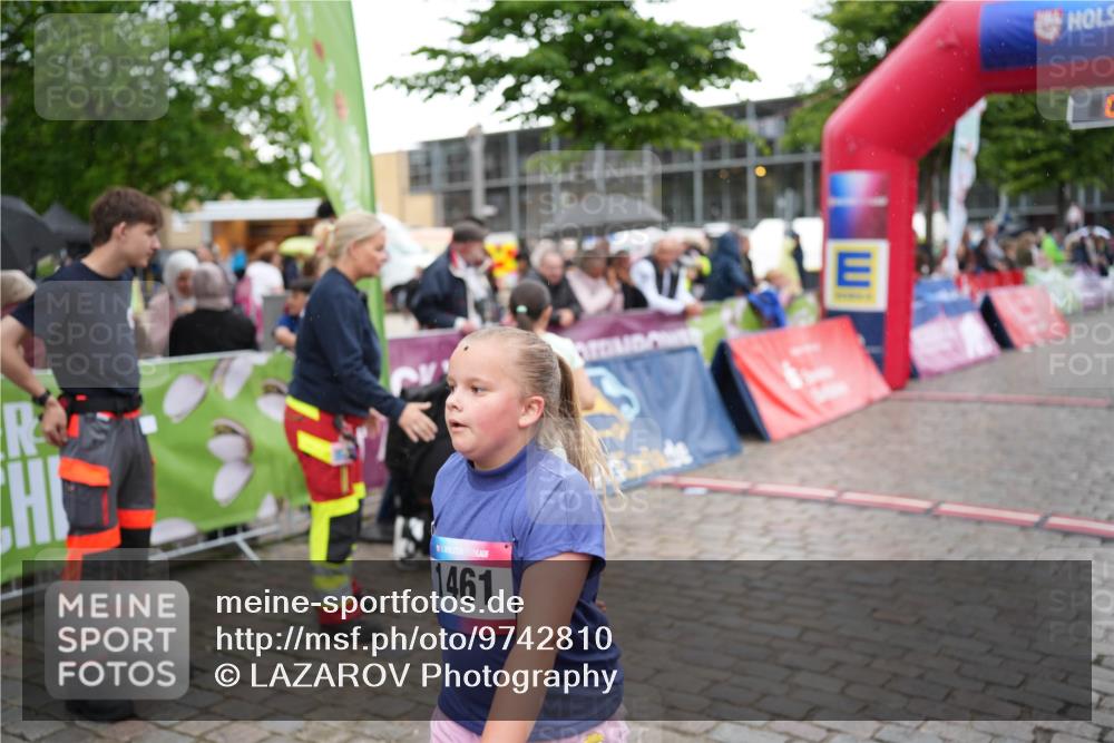 12.06.2026 - Holstenköstenlauf LAZAROV Photography http://msf.ph/oto/9742810 12.06.2026 16:38:31 Laufen 1461, 265, 267, 616, 618, 894, 1158, 1159, 1166, 1287, 1456 meine-sportfotos.de