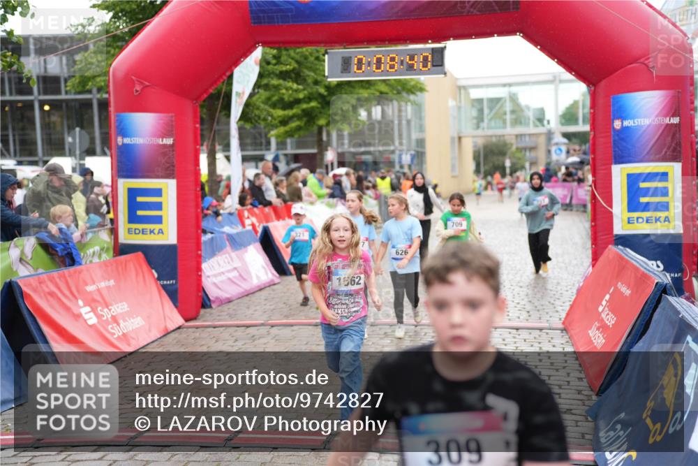 12.06.2026 - Holstenköstenlauf LAZAROV Photography http://msf.ph/oto/9742827 12.06.2026 16:38:42 Laufen 10, 08, 40, 1562, 626, 709, 309, 626, 627, 709, 717, 1174, 1562 meine-sportfotos.de