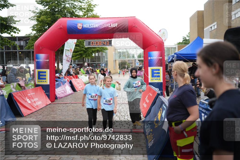 12.06.2026 - Holstenköstenlauf LAZAROV Photography http://msf.ph/oto/9742833 12.06.2026 16:38:45 Laufen 627, 626, 717, 709, 717, 1174 meine-sportfotos.de