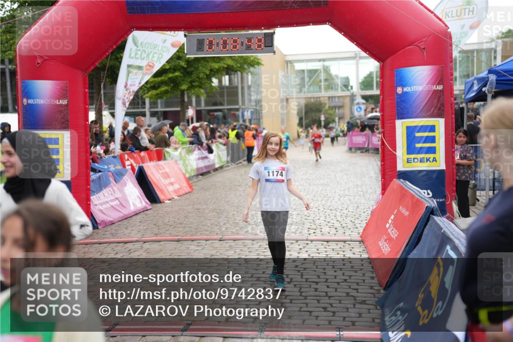 12.06.2026 - Holstenköstenlauf LAZAROV Photography http://msf.ph/oto/9742837 12.06.2026 16:38:51 Laufen 1174, 8, 1174, 1453 meine-sportfotos.de