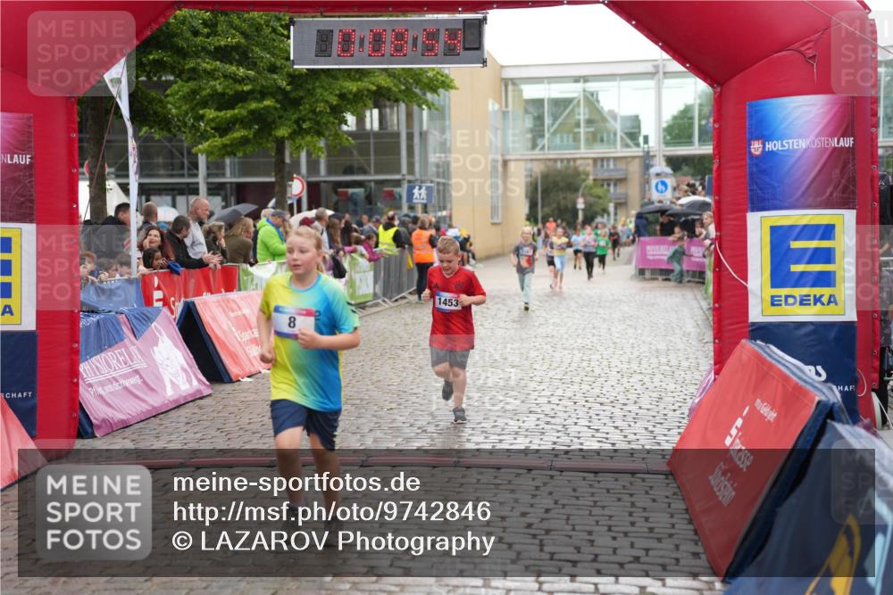 12.06.2026 - Holstenköstenlauf LAZAROV Photography http://msf.ph/oto/9742846 12.06.2026 16:38:56 Laufen 8, 1453, 8, 1161, 1453 meine-sportfotos.de