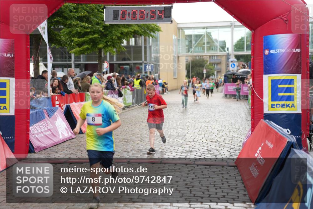 12.06.2026 - Holstenköstenlauf LAZAROV Photography http://msf.ph/oto/9742847 12.06.2026 16:38:57 Laufen 8, 145, 8, 1036, 1161, 1453 meine-sportfotos.de