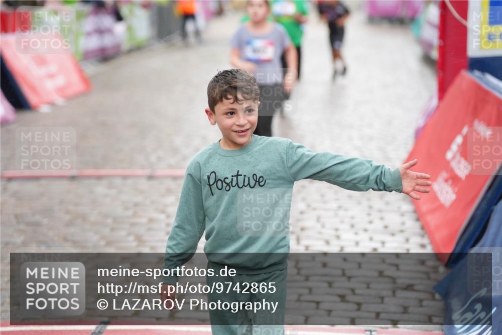 12.06.2026 - Holstenköstenlauf LAZAROV Photography http://msf.ph/oto/9742865 12.06.2026 16:39:11 Laufen 260, 620, 707, 712, 971, 982 meine-sportfotos.de
