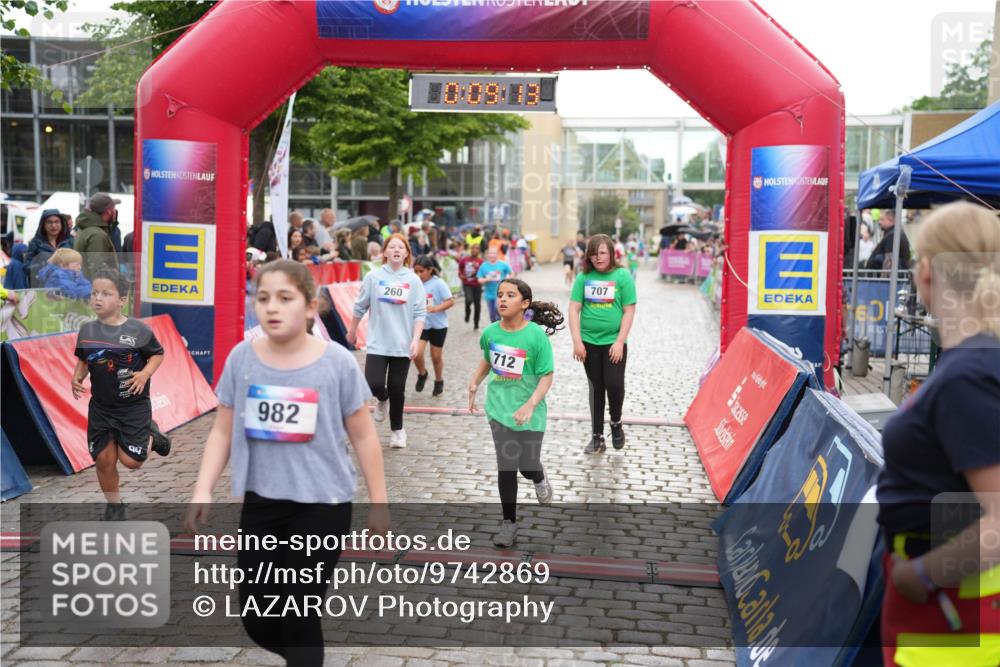 12.06.2026 - Holstenköstenlauf LAZAROV Photography http://msf.ph/oto/9742869 12.06.2026 16:39:16 Laufen 260, 982, 712, 707, 2, 260, 620, 707, 712, 971, 1079, 1471 meine-sportfotos.de