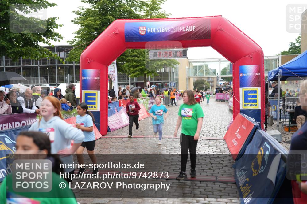 12.06.2026 - Holstenköstenlauf LAZAROV Photography http://msf.ph/oto/9742873 12.06.2026 16:39:18 Laufen 971, 299, 707, 260, 620, 714, 971, 1079, 1470, 1471 meine-sportfotos.de