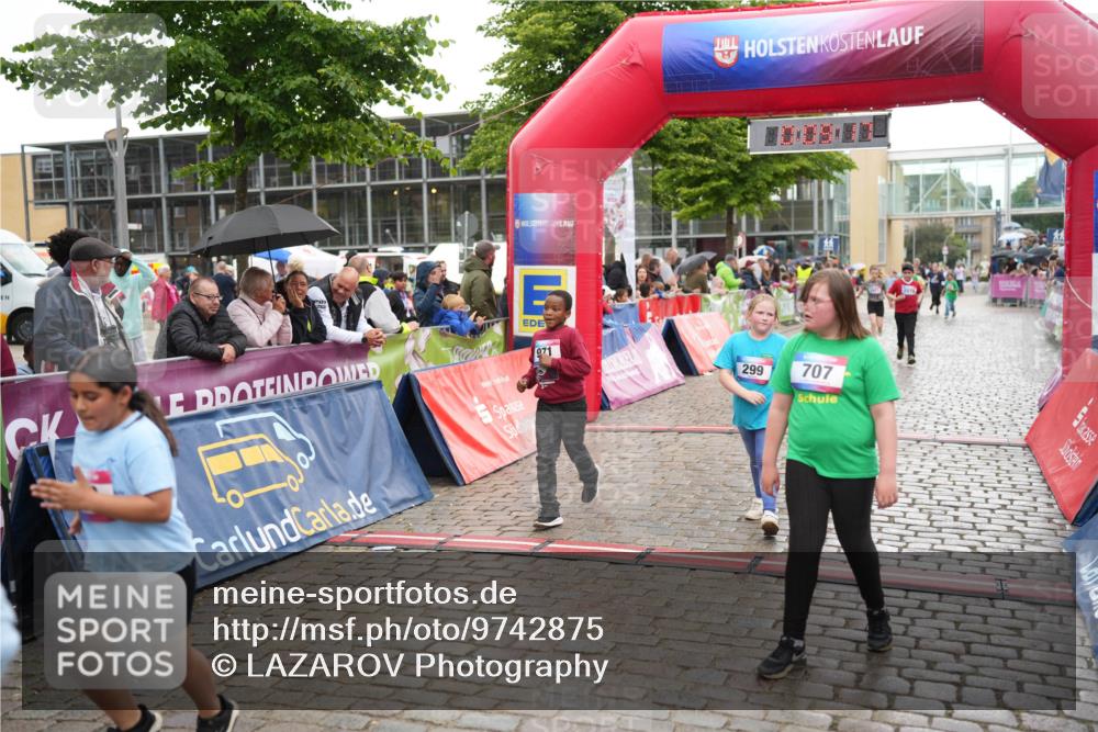 12.06.2026 - Holstenköstenlauf LAZAROV Photography http://msf.ph/oto/9742875 12.06.2026 16:39:20 Laufen 971, 299, 707, 264, 714, 971, 1079, 1470, 1471 meine-sportfotos.de