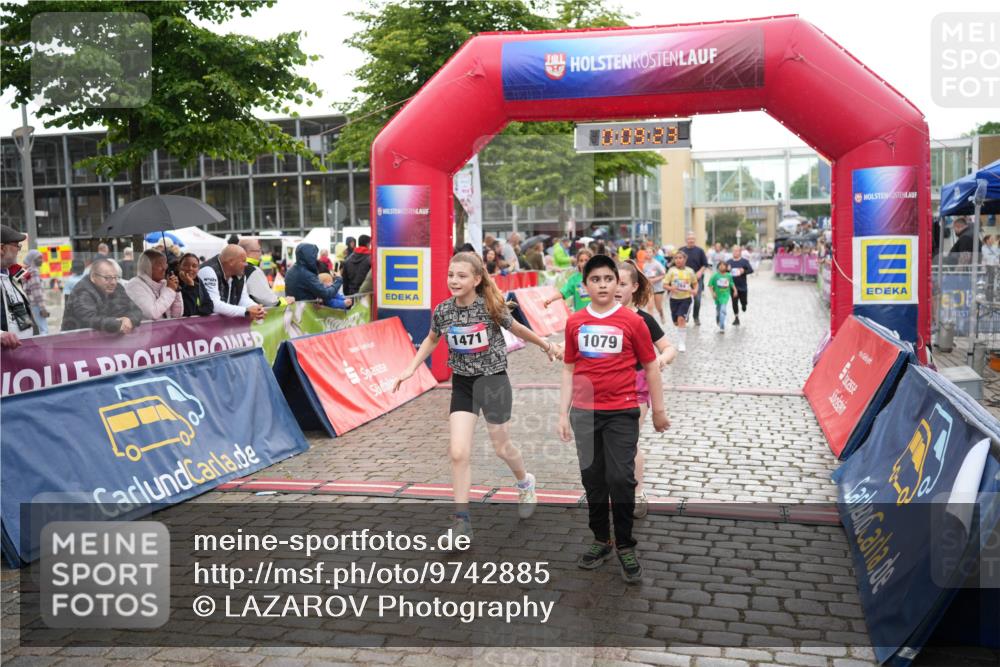 12.06.2026 - Holstenköstenlauf LAZAROV Photography http://msf.ph/oto/9742885 12.06.2026 16:39:26 Laufen 1471, 1079, 60, 23, 253, 264, 714, 719, 892, 893, 1078, 1095, 1470, 1471 meine-sportfotos.de