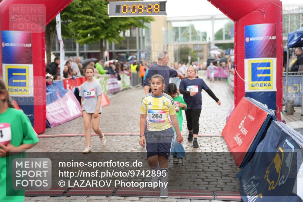 12.06.2026 - Holstenköstenlauf LAZAROV Photography http://msf.ph/oto/9742895 12.06.2026 16:39:30 Laufen 23, 0, 09, 28, 264, 893, 23, 253, 264, 619, 719, 892, 893, 1078, 1095 meine-sportfotos.de