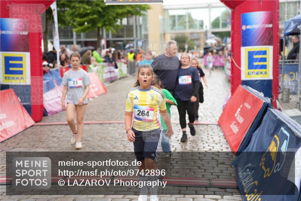 12.06.2026 - Holstenköstenlauf LAZAROV Photography http://msf.ph/oto/9742896 12.06.2026 16:39:31 Laufen 23, 264, 893, 23, 253, 619, 719, 892, 893, 1078, 1095 meine-sportfotos.de