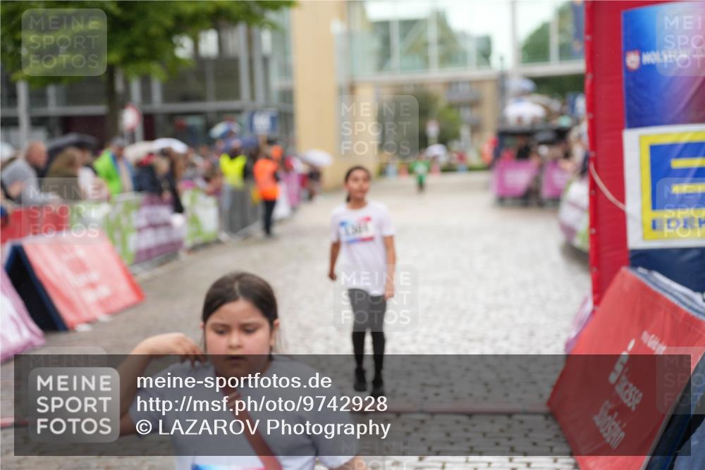 12.06.2026 - Holstenköstenlauf LAZAROV Photography http://msf.ph/oto/9742928 12.06.2026 16:39:54 Laufen 21 meine-sportfotos.de