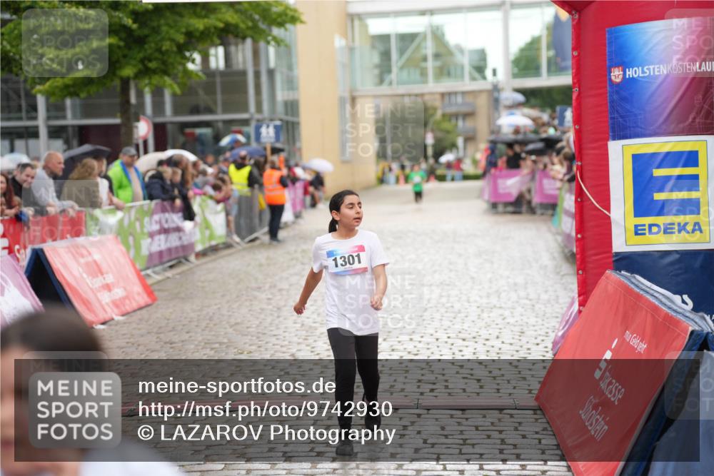 12.06.2026 - Holstenköstenlauf LAZAROV Photography http://msf.ph/oto/9742930 12.06.2026 16:39:55 Laufen 1301 meine-sportfotos.de
