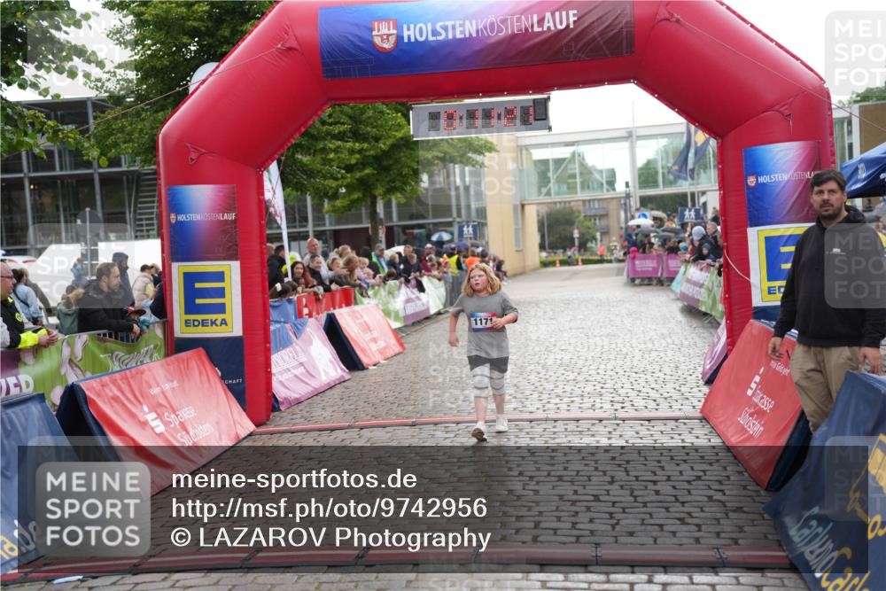 12.06.2026 - Holstenköstenlauf LAZAROV Photography http://msf.ph/oto/9742956 12.06.2026 16:41:23 Laufen 8, 1171, 0, 1171 meine-sportfotos.de