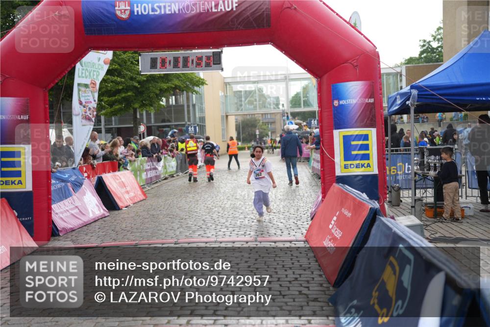 12.06.2026 - Holstenköstenlauf LAZAROV Photography http://msf.ph/oto/9742957 12.06.2026 16:41:56 Laufen 262, 160, 11, 262 meine-sportfotos.de