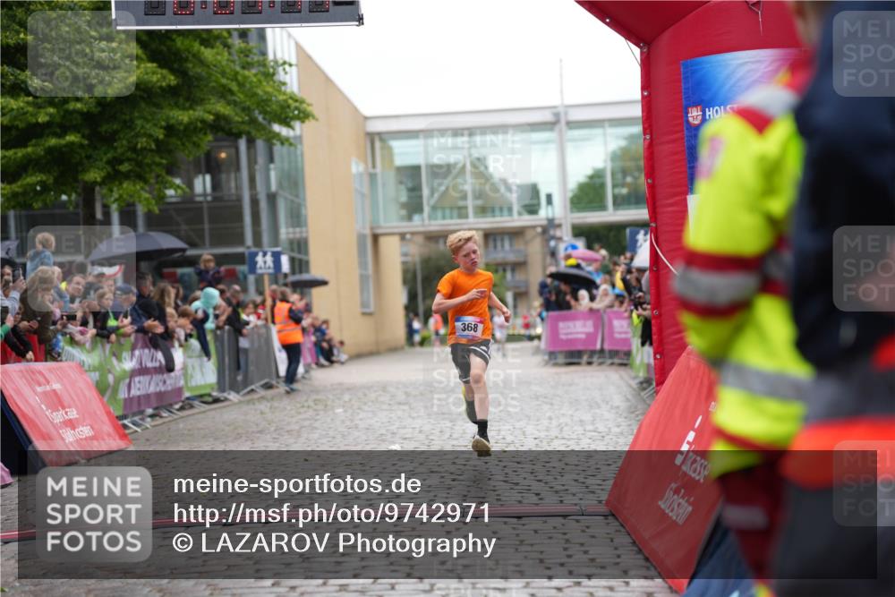 12.06.2026 - Holstenköstenlauf LAZAROV Photography http://msf.ph/oto/9742971 12.06.2026 16:49:46 Laufen 368, 368 meine-sportfotos.de
