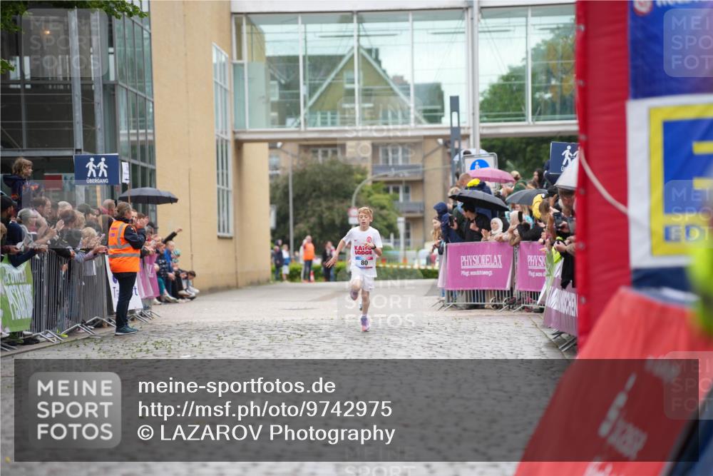 12.06.2026 - Holstenköstenlauf LAZAROV Photography http://msf.ph/oto/9742975 12.06.2026 16:49:49 Laufen 80, 80, 368 meine-sportfotos.de