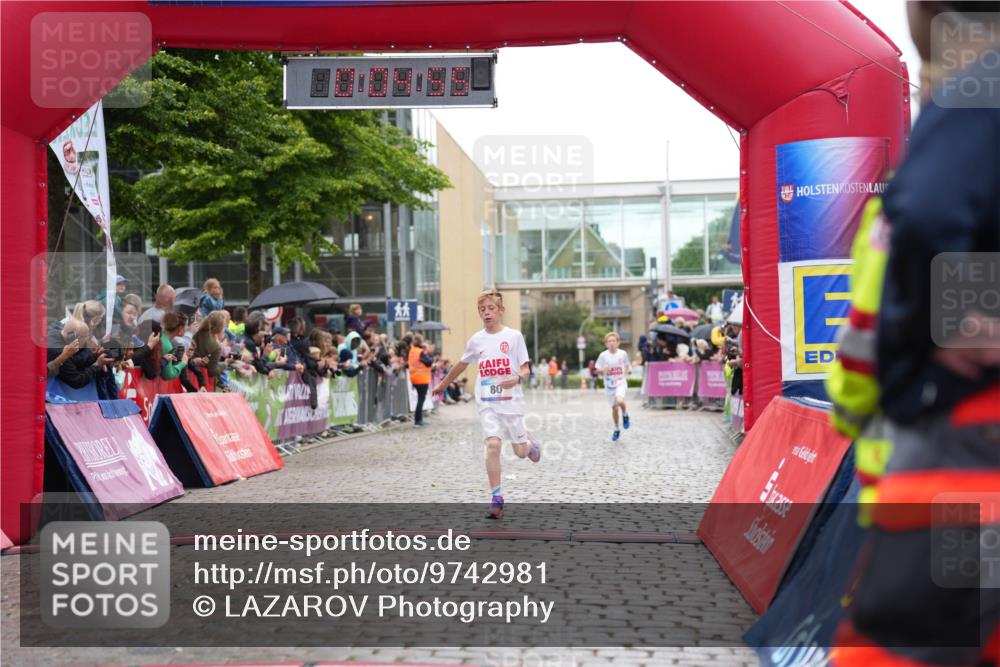 12.06.2026 - Holstenköstenlauf LAZAROV Photography http://msf.ph/oto/9742981 12.06.2026 16:49:54 Laufen 80, 80, 83 meine-sportfotos.de