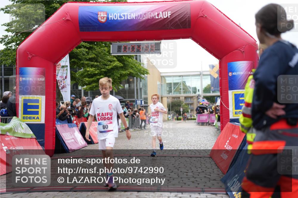 12.06.2026 - Holstenköstenlauf LAZAROV Photography http://msf.ph/oto/9742990 12.06.2026 16:49:58 Laufen 80, 83, 80, 83 meine-sportfotos.de