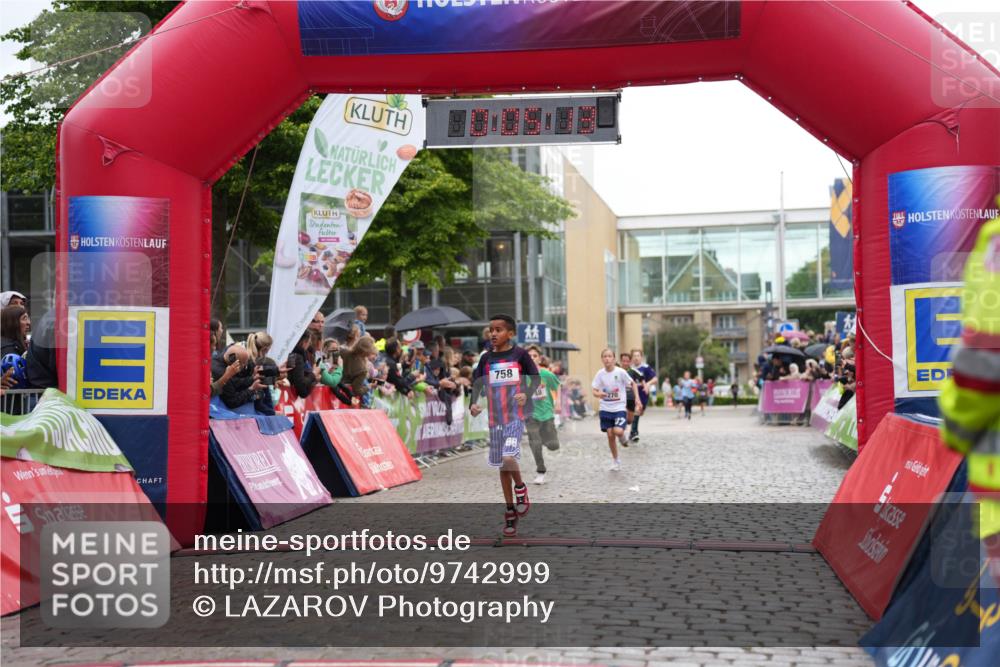 12.06.2026 - Holstenköstenlauf LAZAROV Photography http://msf.ph/oto/9742999 12.06.2026 16:50:11 Laufen 758, 270, 116, 748, 758, 1270, 1463, 1542 meine-sportfotos.de